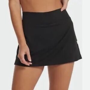Vuori Halo Performance Black Skort Sz M Medium built in shorts Activewear tennis